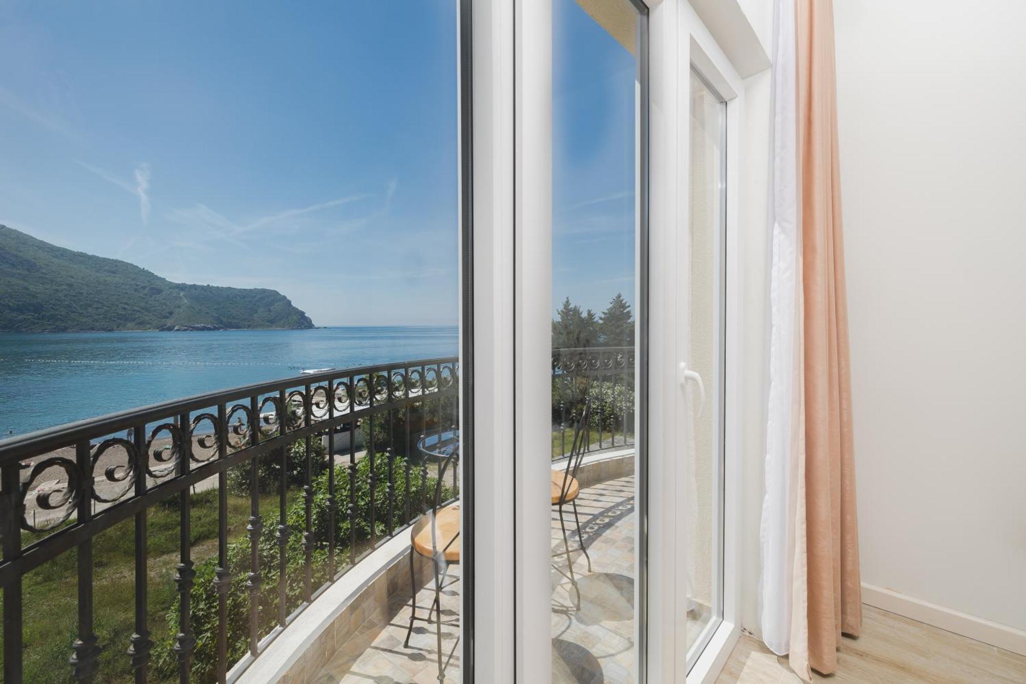 Villas Promis Canj Exterior photo